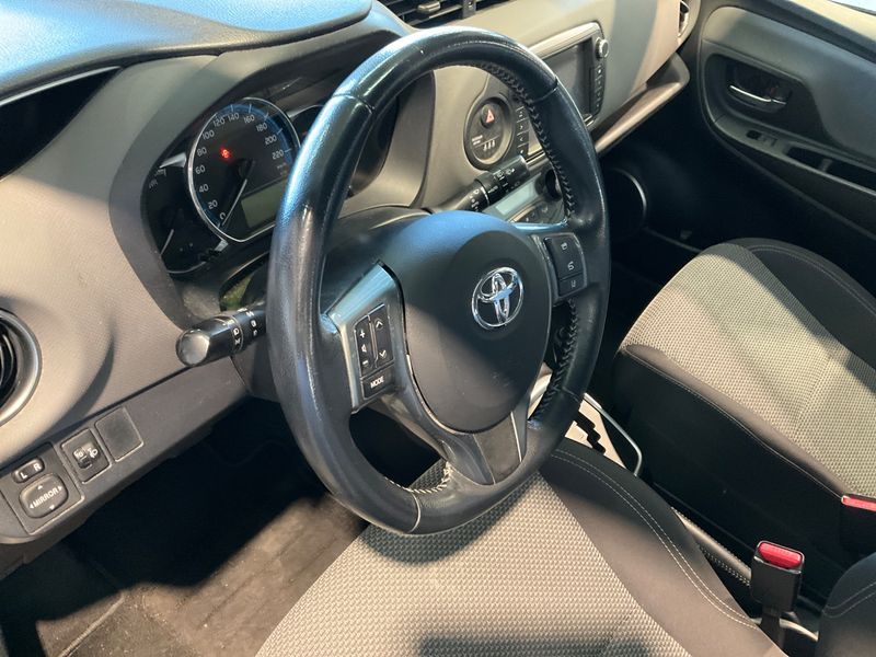 Toyota Yaris 1.5 Hybrid Edition-S 2016 – снимка 26