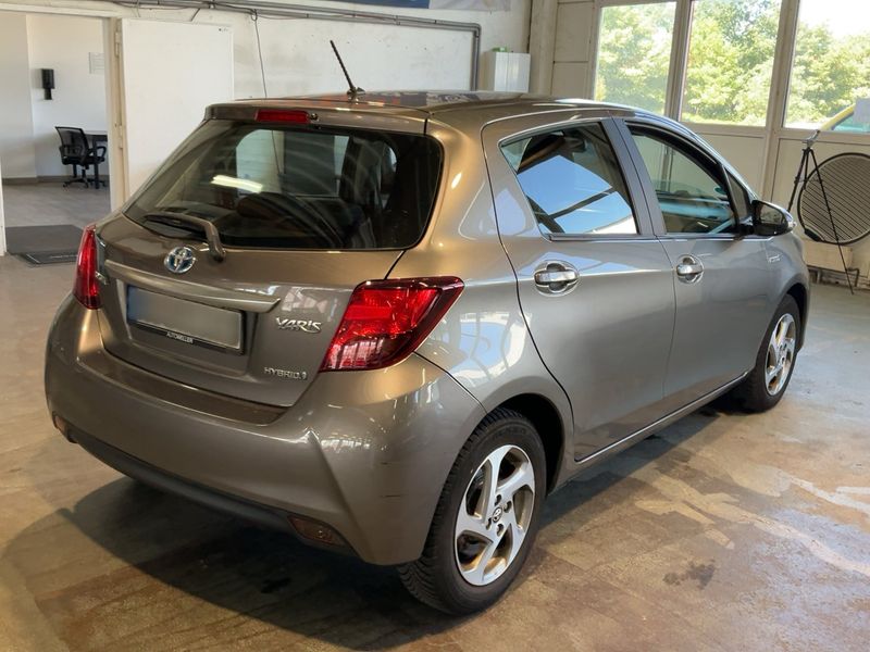 Toyota Yaris 1.5 Hybrid Edition-S — zdjęcie 6
