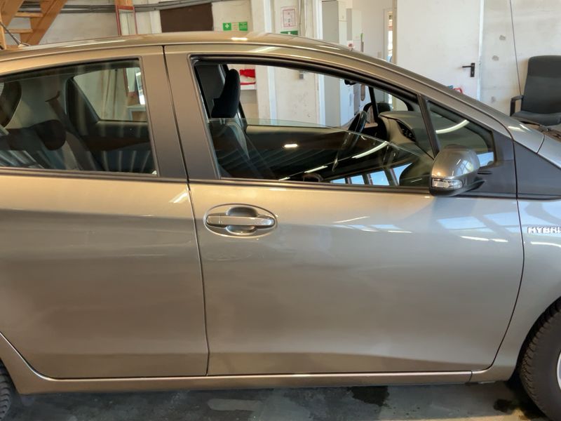 Toyota Yaris 1.5 Hybrid Edition-S — zdjęcie 7