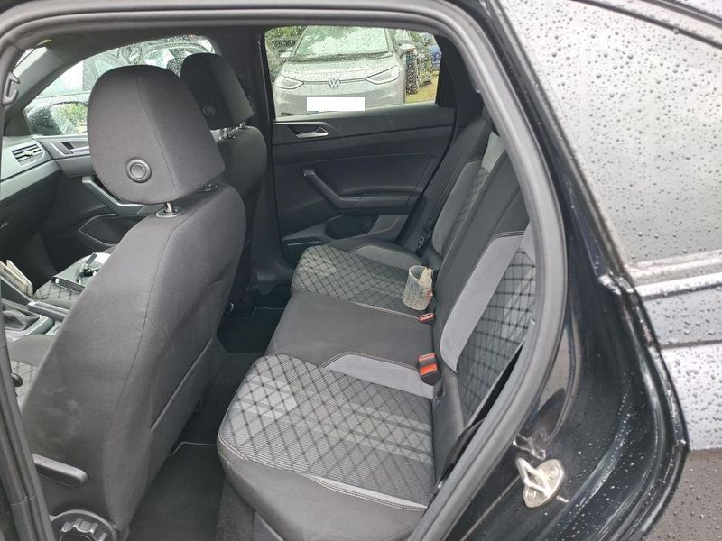 Volkswagen Taigo 1.0 TSI R-Line — zdjęcie 13