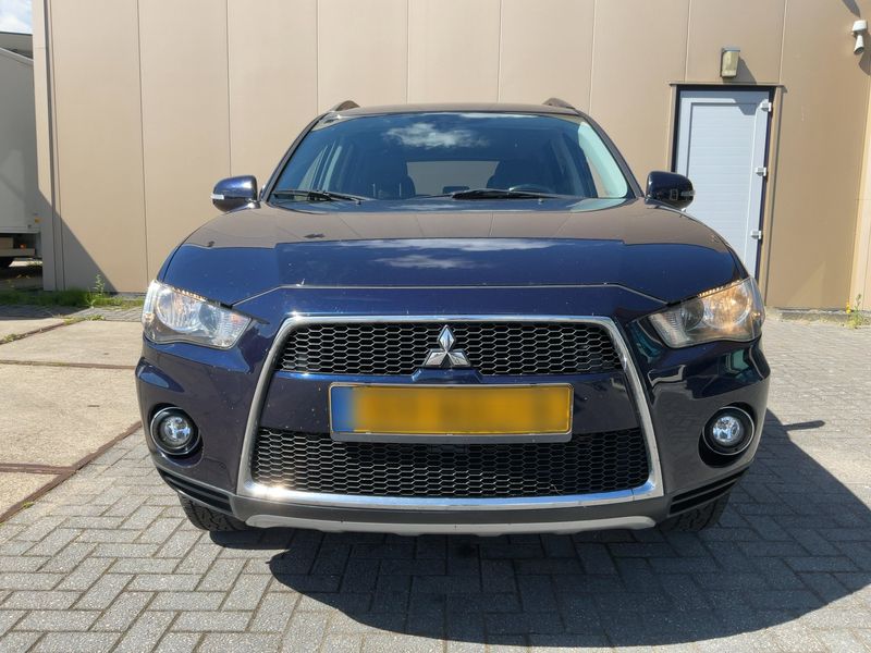 Mitsubishi Outlander 2.0 MIVEC Intro Edition 2WD — zdjęcie 9
