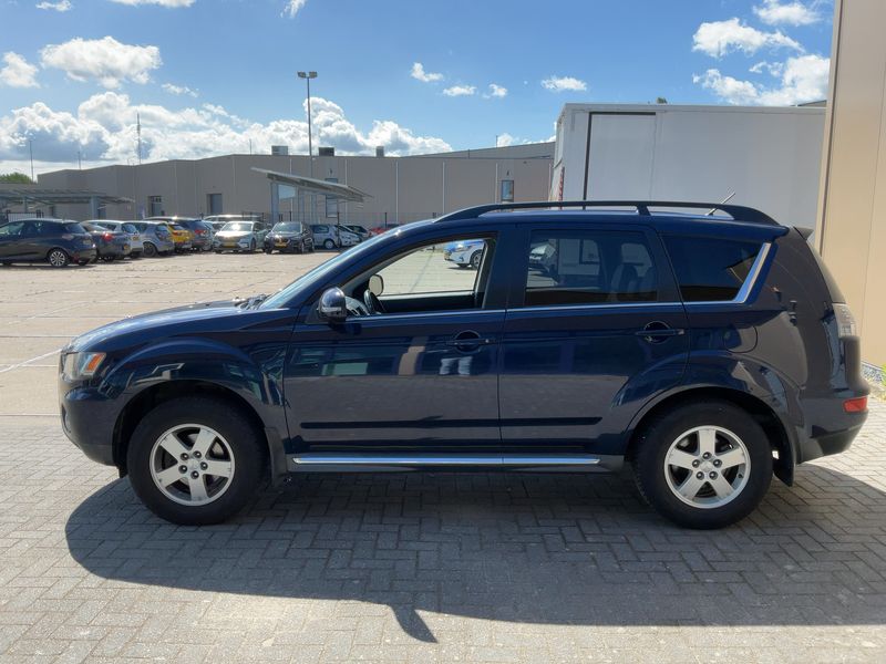 Mitsubishi Outlander 2.0 MIVEC Intro Edition 2WD — zdjęcie 4