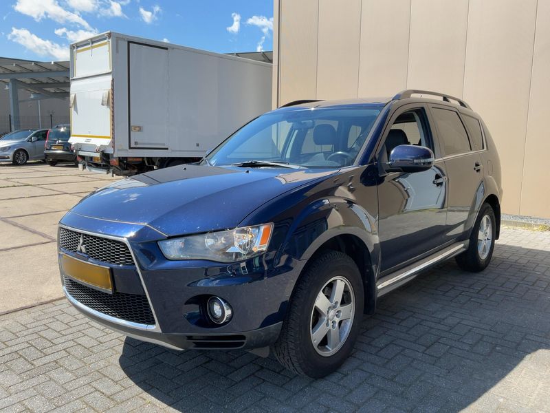 Mitsubishi Outlander 2.0 MIVEC Intro Edition 2WD — zdjęcie 1