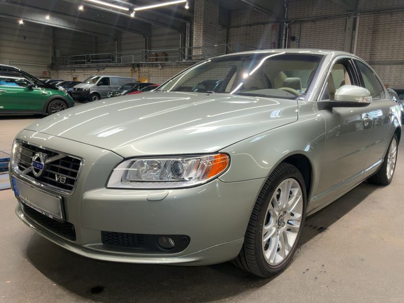 Volvo S80 4.4 V8 Summum AWD
