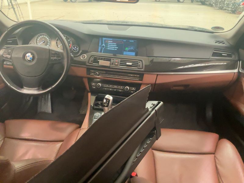 BMW 5er 530d 2011 – снимка 18