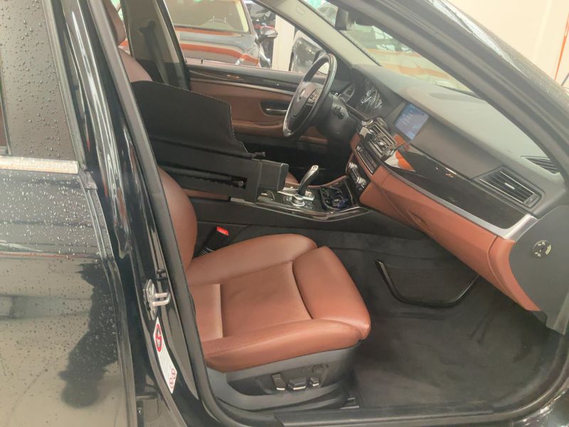 BMW 5er 530d 2011 – снимка 17