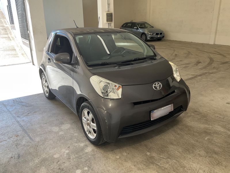 Toyota iQ 1.0 VVT-i — zdjęcie 8