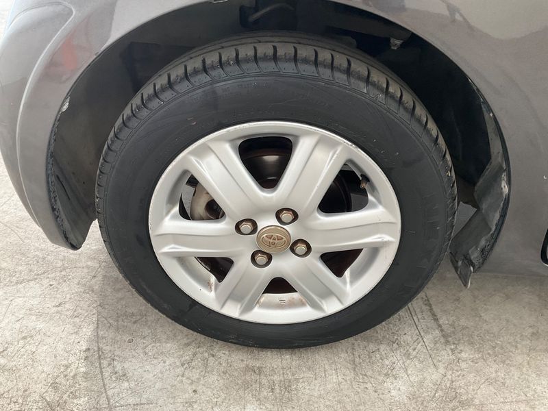 Toyota iQ 1.0 VVT-i 2010 – снимка 3