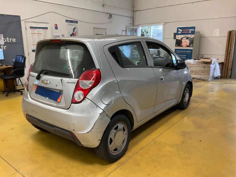 Chevrolet Spark 1.0 LT — zdjęcie 2