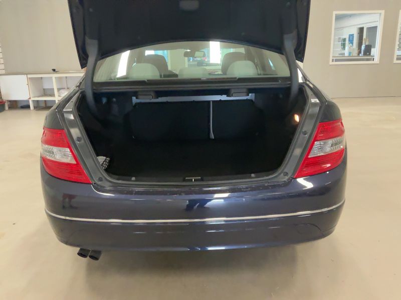 Mercedes-Benz C-Klasse C 180 CGI BlueEfficiency Avantgarde — zdjęcie 10