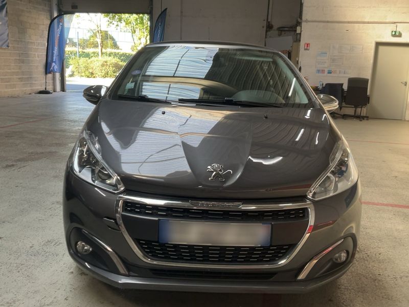Peugeot 208 1.2 PureTech Allure 2019 – снимка 14