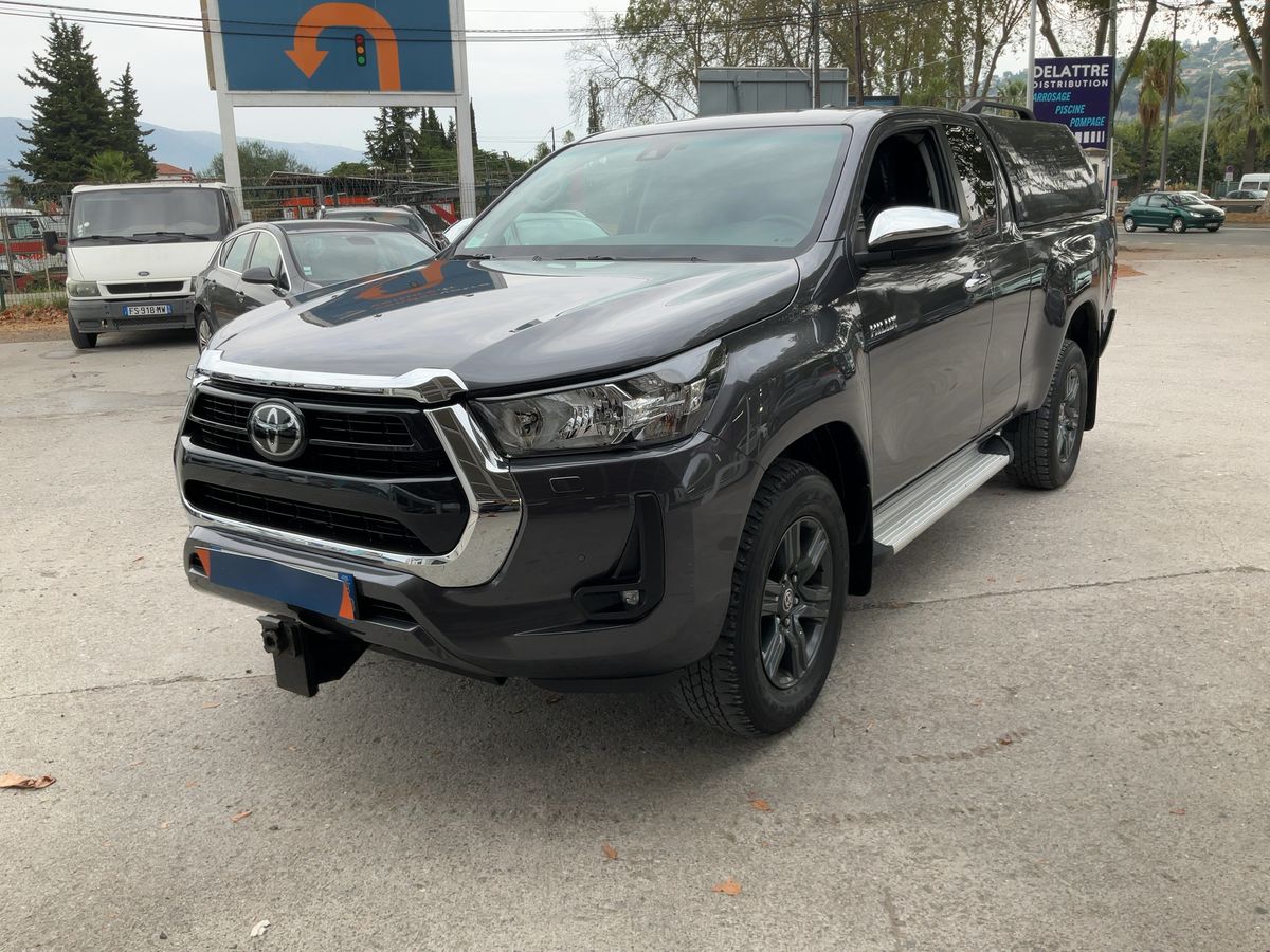 Toyota Hilux 2.8 D-4D Extra Cab Invincible 4x4