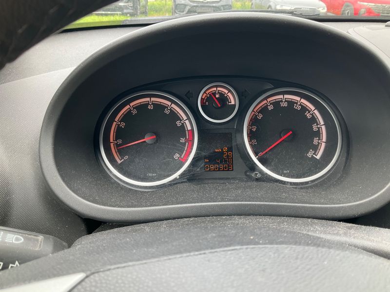 Opel Corsa 1.2 150 Jahre Opel 2012 – снимка 4