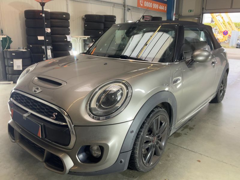 MINI Cabrio
