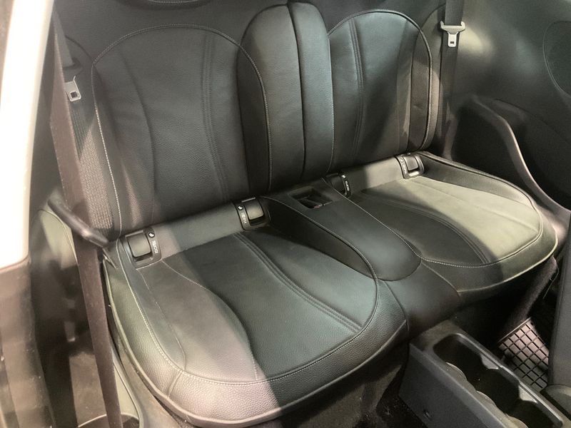 Opel Adam 1.0 Turbo Glam ecoFlex 2015 – снимка 33