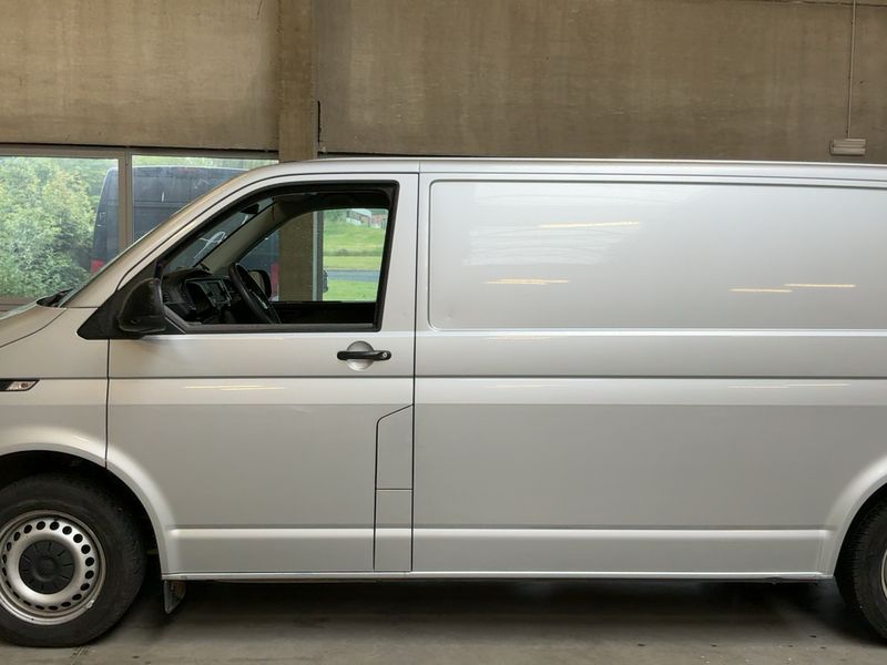 Volkswagen T6 Transporter 2.0 TDI Kasten lang FWD — zdjęcie 4