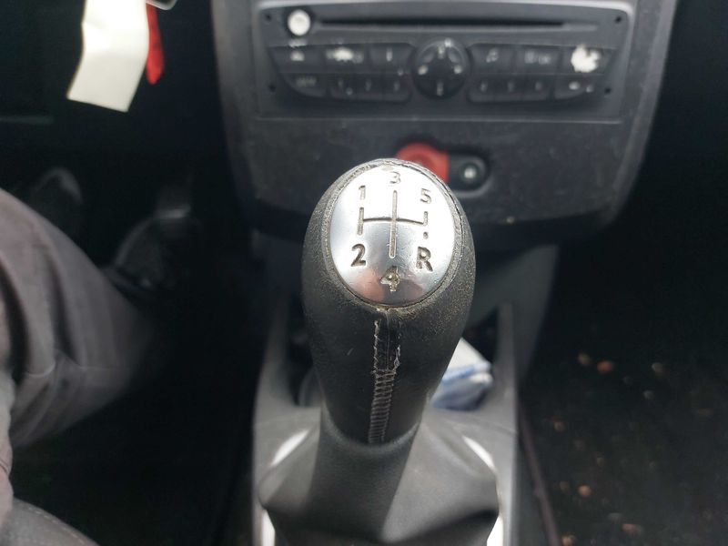 Renault Clio 1.5 dCi Dynamique 2010 – снимка 36