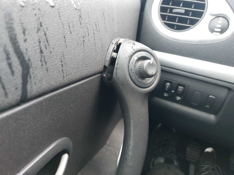 Renault Clio 1.5 dCi Dynamique 2010 – снимка 35