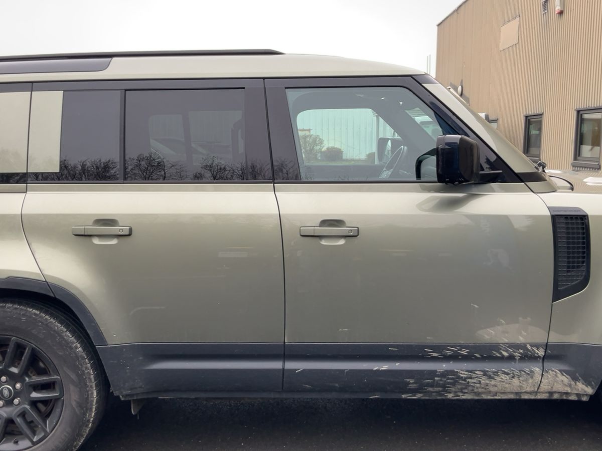 Land Rover 2023 — photo 11