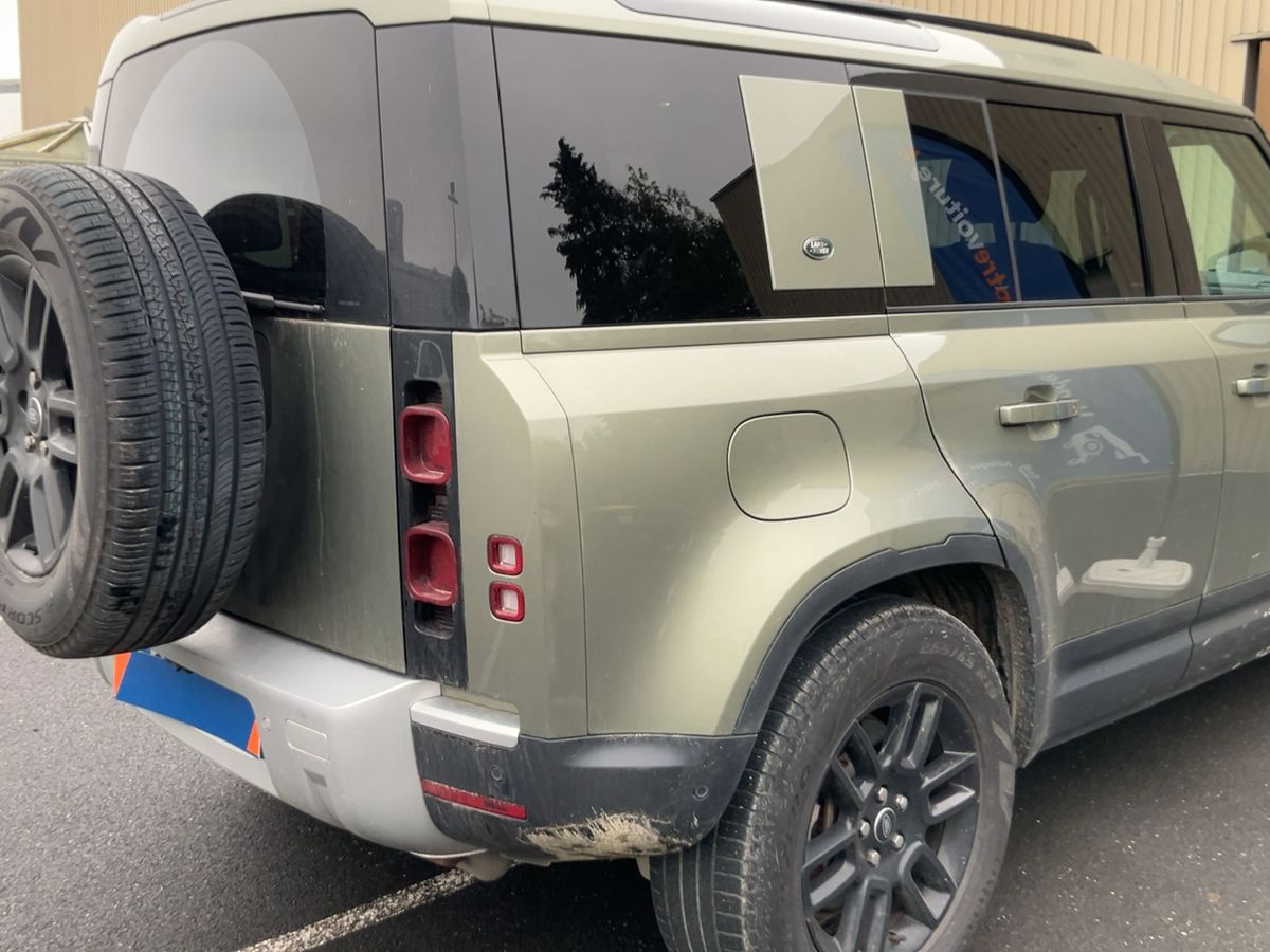 Land Rover 2023 — photo 9