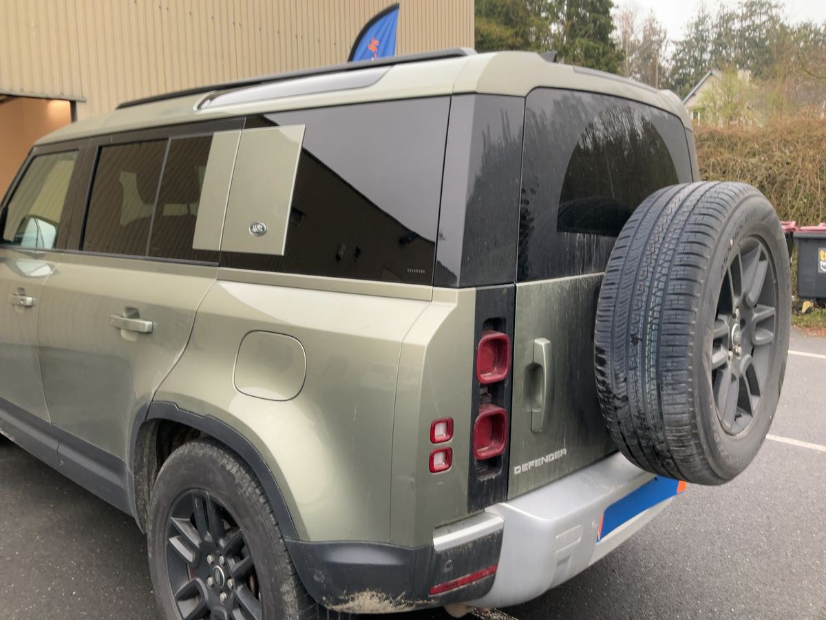 Land Rover 2023 — photo 7