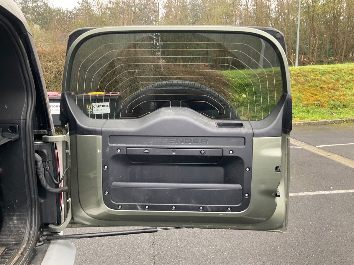 Land Rover 2023 — photo 28