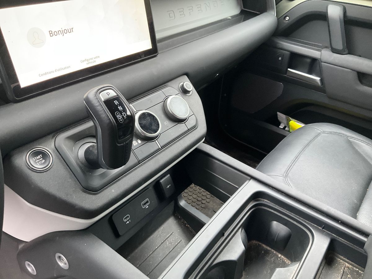 Land Rover 2023 — photo 31