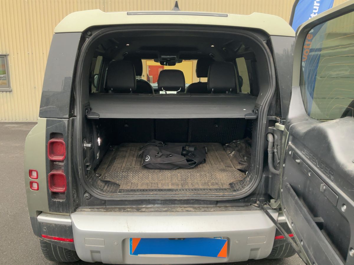 Land Rover 2023 — photo 16