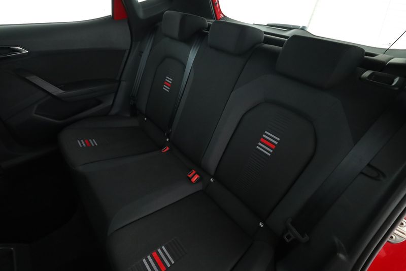 Seat Arona 1.0 TSI FR — zdjęcie 14