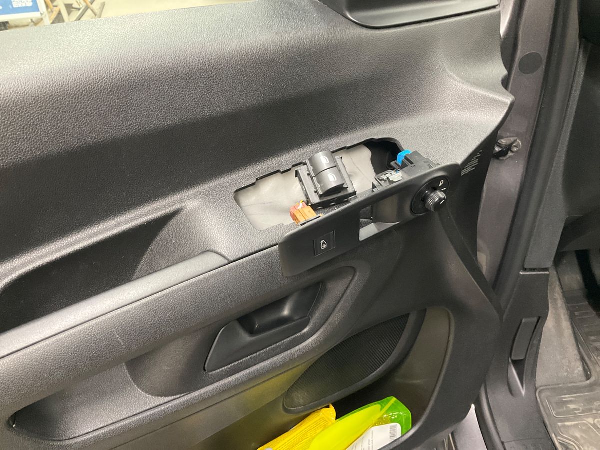 Citroen Berlingo 2019 — photo 25