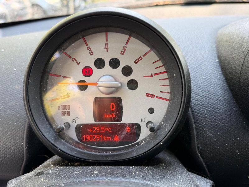 MINI Countryman Cooper — zdjęcie 12