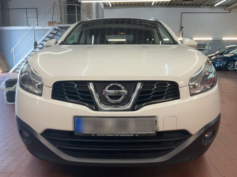 Nissan Qashqai+2 2.0 Acenta 4x4 — zdjęcie 9