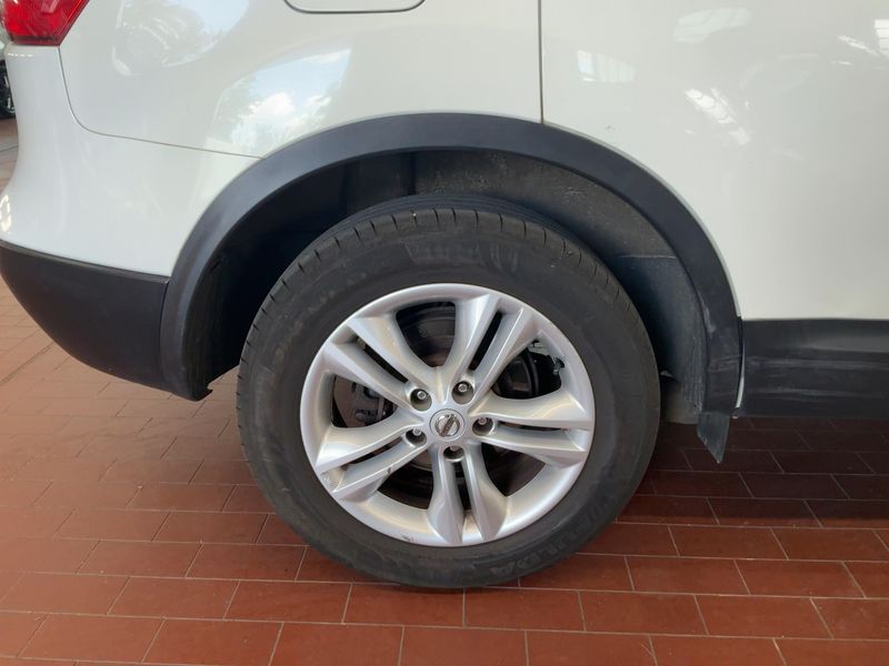 Nissan Qashqai+2 2.0 Acenta 4x4 2010 – снимка 9