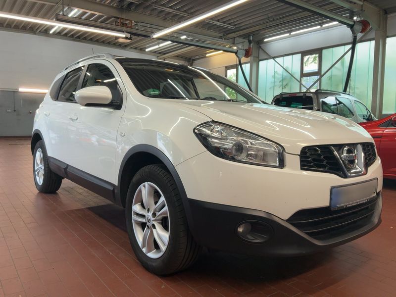 Nissan Qashqai+2 2.0 Acenta 4x4 — zdjęcie 8