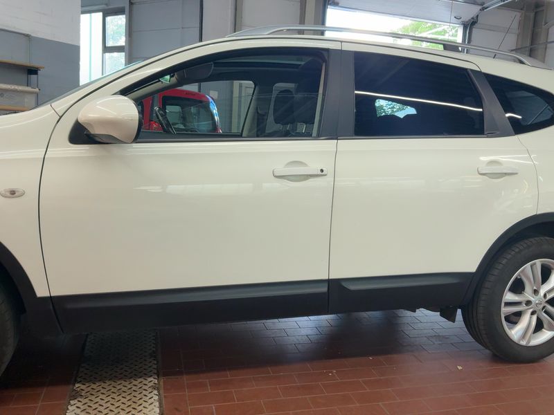 Nissan Qashqai+2 2.0 Acenta 4x4 — zdjęcie 4
