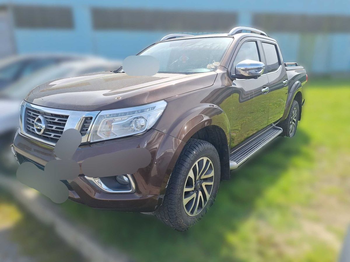 Nissan Navara NP-300 2.3 dCi Premium Edition Double Cab 4x4