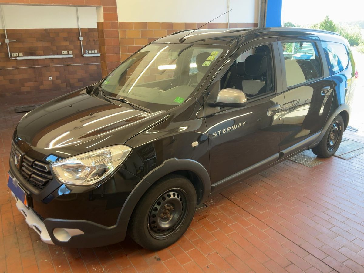 Dacia Lodgy 2019 — photo 1