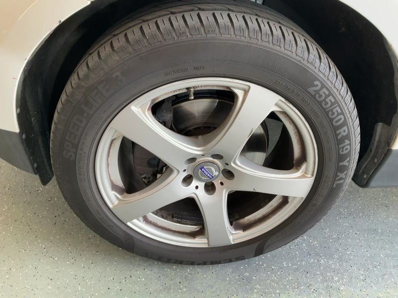 Volvo XC60 2.4 D5 Kinetic AWD 2009 – снимка 3