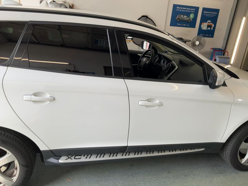 Volvo XC60 2.4 D5 Kinetic AWD 2009 – снимка 10