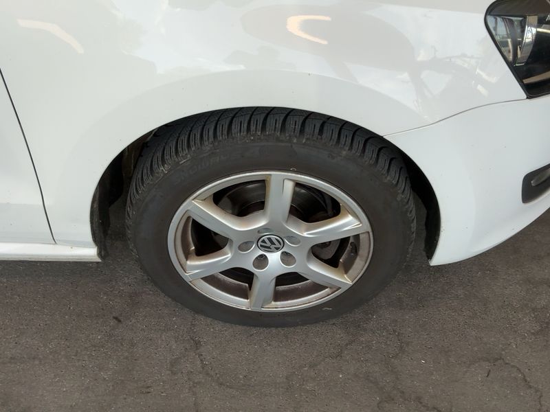 Volkswagen Polo 1.2 Comfortline 2013 – снимка 11