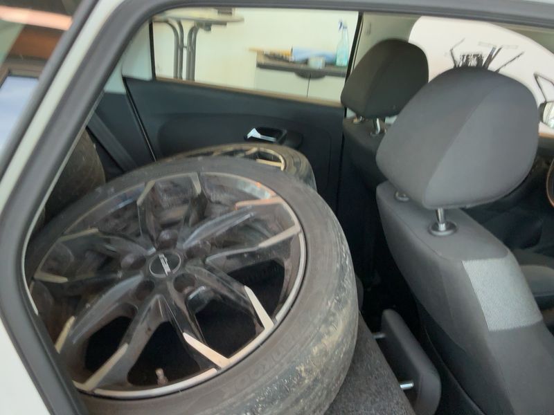 Volkswagen Polo 1.2 Comfortline 2013 – снимка 20