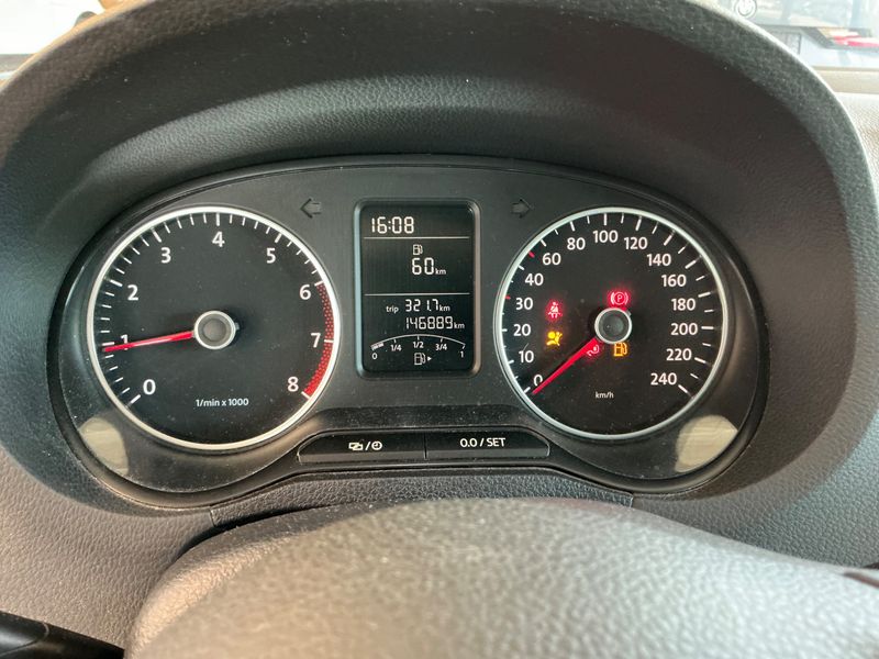 Volkswagen Polo 1.2 Comfortline 2013 – снимка 19