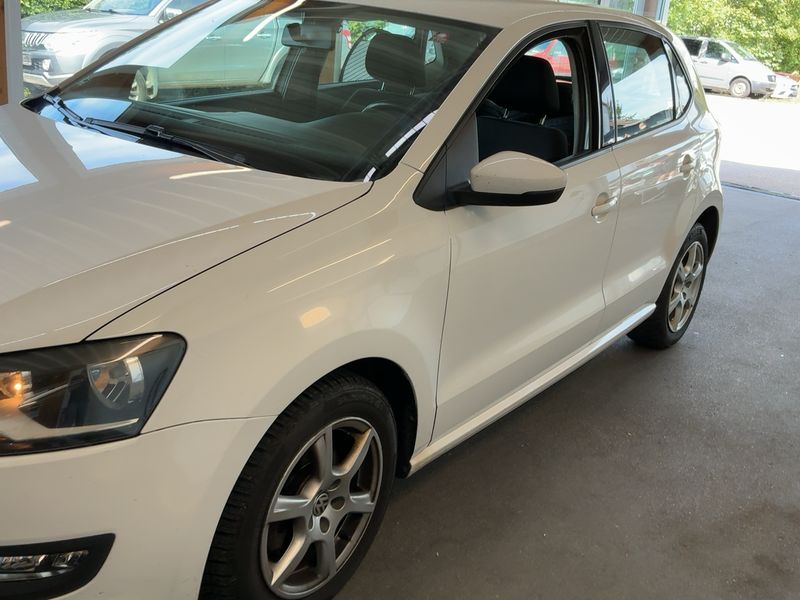 Volkswagen Polo 1.2 Comfortline 2013 – снимка 2