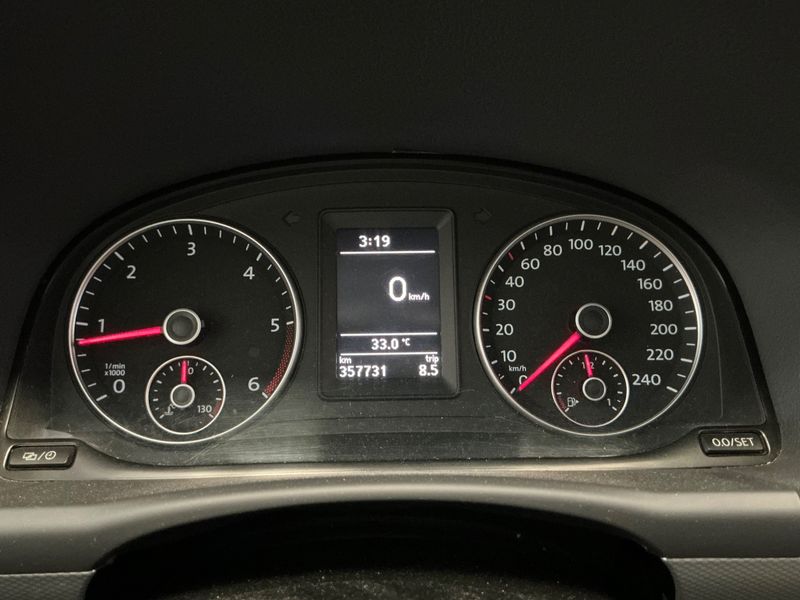 Volkswagen Touran 1.6 TDI Life 2013 – снимка 4