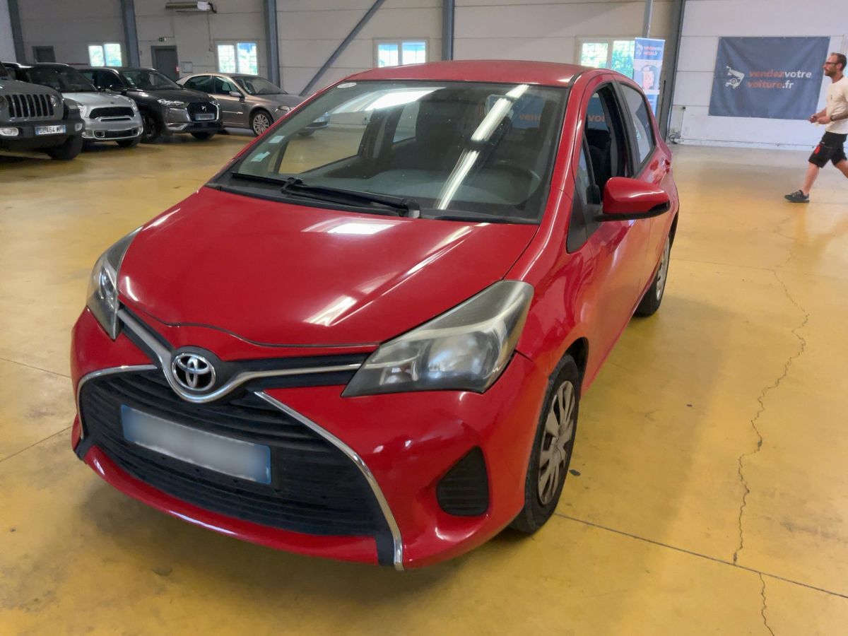Toyota Yaris 2015 — photo 1
