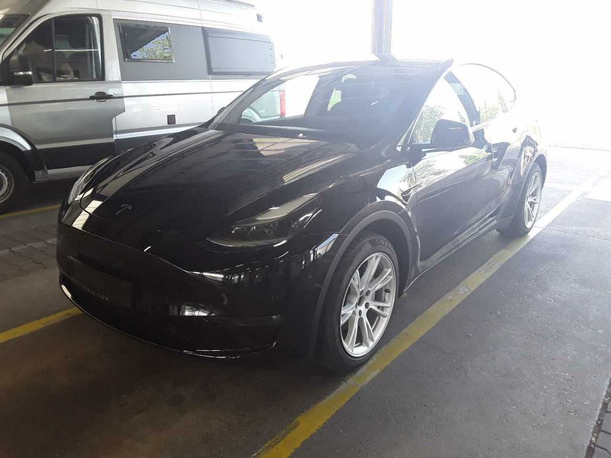 Tesla Model 2023