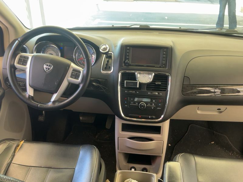 Lancia Voyager 2.8 JTDM Silver — zdjęcie 12