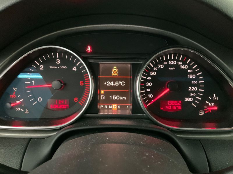 Audi Q7 3.0 V6 TDI quattro — zdjęcie 4