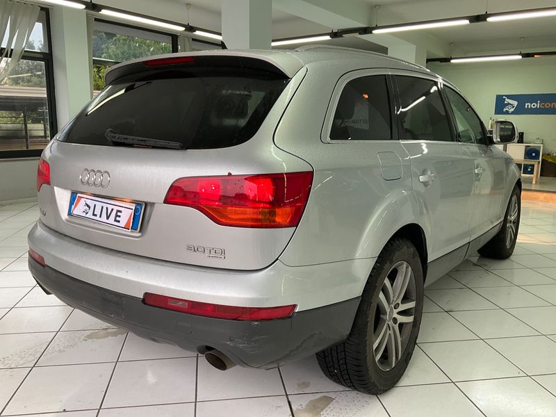 Audi Q7 3.0 V6 TDI quattro — zdjęcie 2