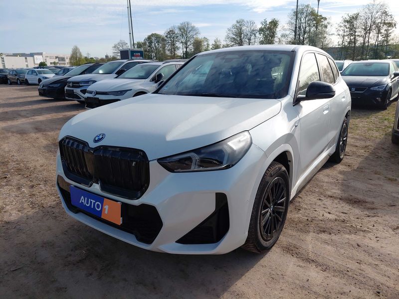 iX1 xDrive 30 M Sport